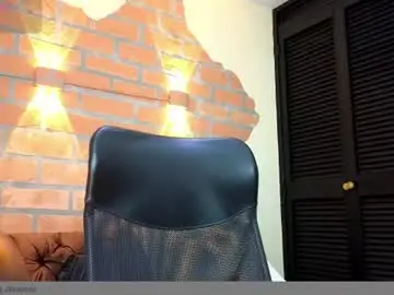 Chaturbate Best live sex cam show of zac_levis