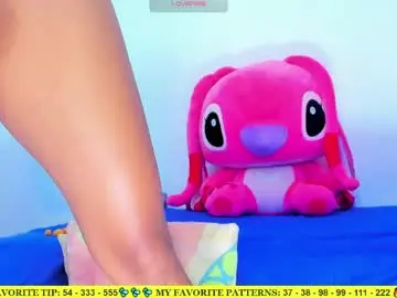 Chaturbate Nude Webcam of ariannalewis1