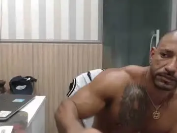 Chaturbate Live Sex Cam of hebertgomes