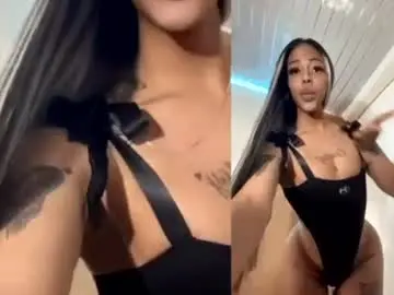 Chaturbate Nude Webcam of clermontt