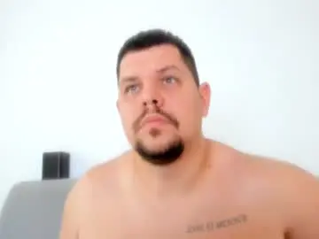 Chaturbate Nude Webcam of famousboy1