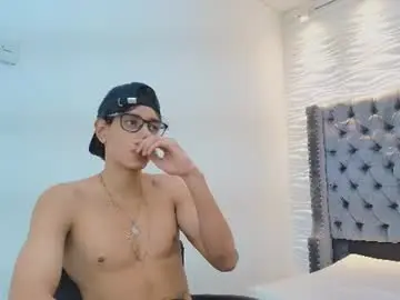 Chaturbate Sex Cam of lenny_knox2