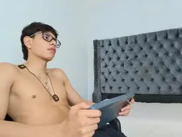 Chaturbate Free Live Porn of lenny_knox2