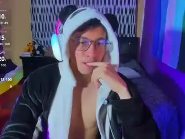 Chaturbate Live Sex Cam of angelito18_twink