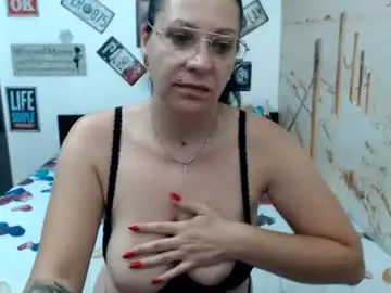 Chaturbate Live Sex Cam of meaowmela
