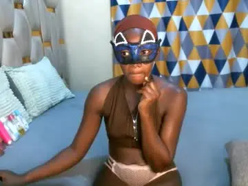 Chaturbate Live Sex Cam of remmyqueen