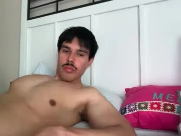 Chaturbate Watch Live Sex Cams of infamouslucas