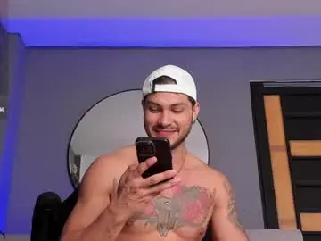 Chaturbate Adult Webcam of camilohotxx__