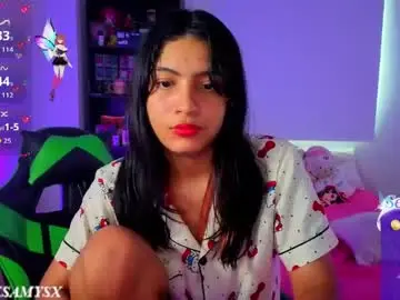 Chaturbate Live Porn of helia_n_amy
