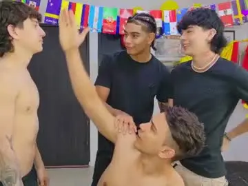 Chaturbate Live Sex Cam of masters_sexx