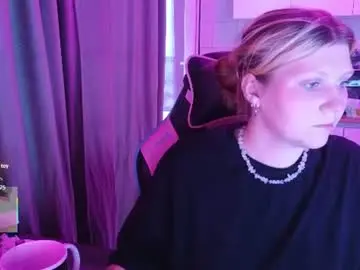 Chaturbate Live Sex Cam of mura_muur