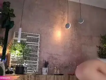 Chaturbate Live Sex Cam of serene_sophiex