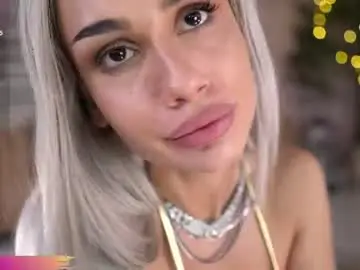 Chaturbate Live Sex Cam of serene_sophiex