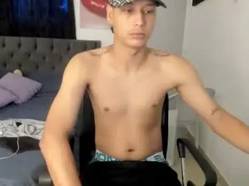 Chaturbate Live Sex Cam of white_master444