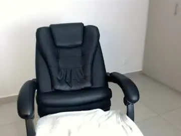 Chaturbate Live Sex Cam of pamy_assam_