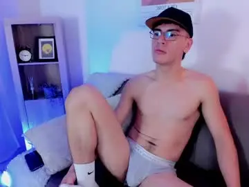 Chaturbate Live Sex Cam of evans_lubov