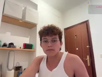 Chaturbate Best live sex cam show of anddres_boss
