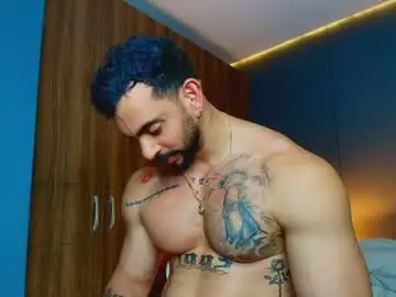 Chaturbate Live Sex Cam of massimo_visconti
