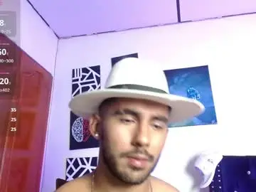 Chaturbate Watch Live Sex Cams of romanpearce_