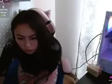 Chaturbate Watch Live Sex Cams of holly_rose69