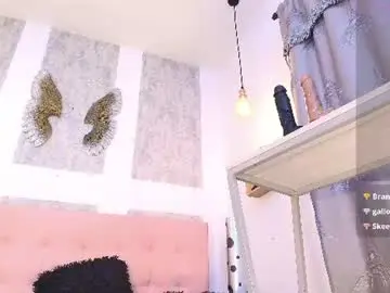 Chaturbate Live Sex Cam of zhamira_21