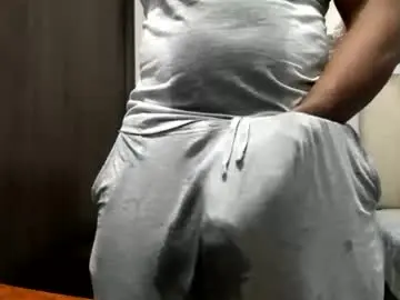 Chaturbate Live Sex Cam of roccoblack02