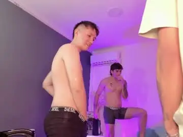 Chaturbate Live Porn of handsomeboys19