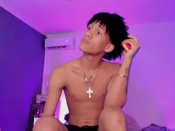 Chaturbate Best live sex cam show of handsomeboys19