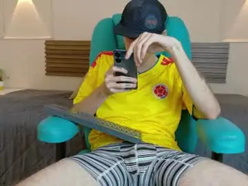 Chaturbate Best live sex cam show of max_saenz