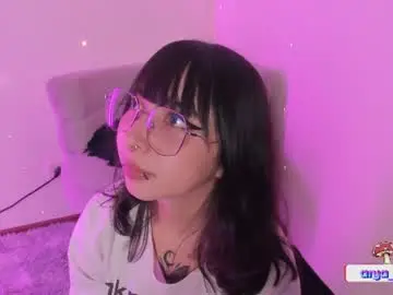 Chaturbate Live Sex Cam of arya_line