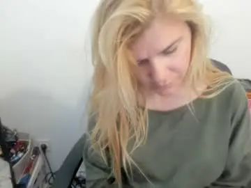 Chaturbate Nude Webcam of artsyandcraftsy_