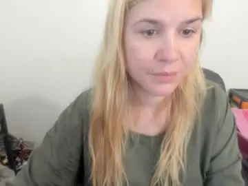 Chaturbate Free Live Porn of artsyandcraftsy_