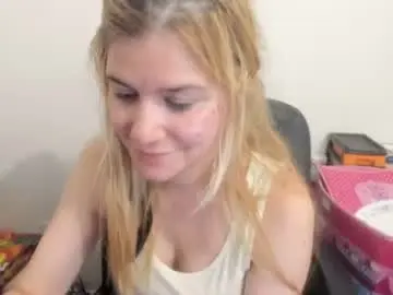Chaturbate Private Sex Chat of artsyandcraftsy_