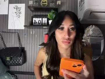Chaturbate Sex Chat of bitchyfarrah_moores