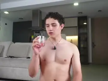 Chaturbate Best live sex cam show of theohawke_