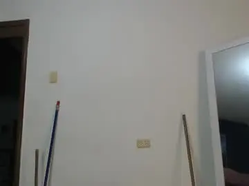 Chaturbate Nude Webcam of bella_lr