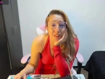 Chaturbate Best Webcam of hottychrystal
