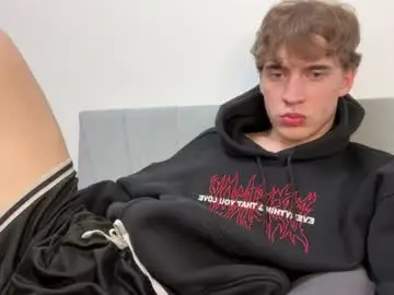 Chaturbate Live Porn of kevin_martin8