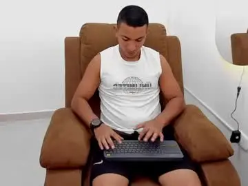 Chaturbate Best live sex cam show of chris_arthus