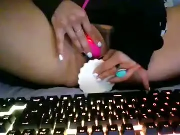 Chaturbate Free Porn Cam of thepeachprincess