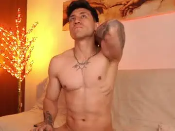 Chaturbate Live Sex Cam of latin_green_eyes_
