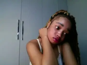 Chaturbate Sex Cam of sexymel022