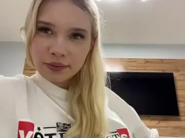 Chaturbate Live Sex Cam of jamilashoaf