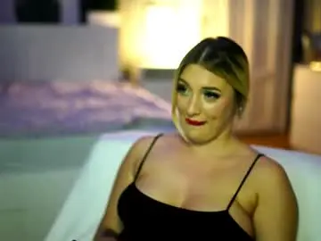 Chaturbate Watch Live Sex Cams of amira_velvet