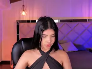 Chaturbate Live Sex Cam of mialaurence_