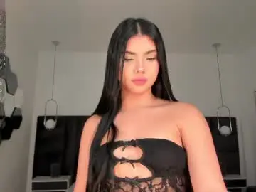 Chaturbate Free Porn Cam of mialaurence_