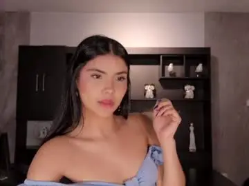 Chaturbate Live Sex of mialaurence_