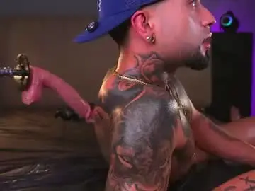 Chaturbate Live Porn of samuelboytattoo