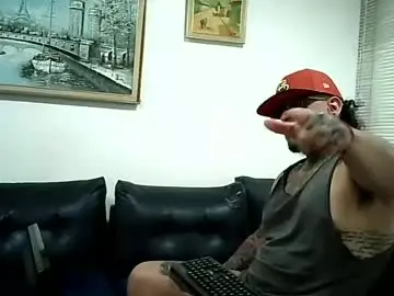 Chaturbate Adult Video Chat of ayrton_naffah2