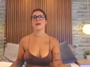 Chaturbate Watch Live Sex Cams of mia_milf_x